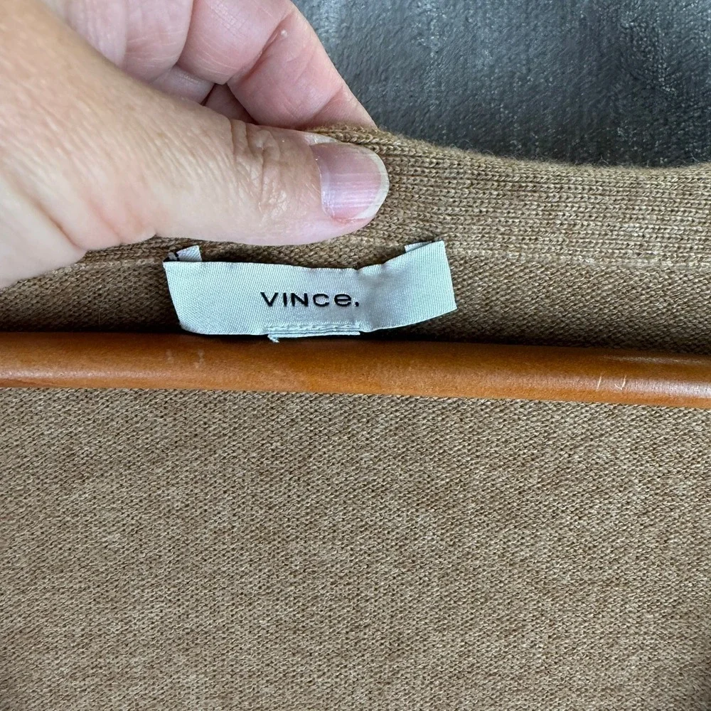 Vince Camel‎ Tan V-Neck Button Front Knit Cardigan Sweater Womens Size Medium